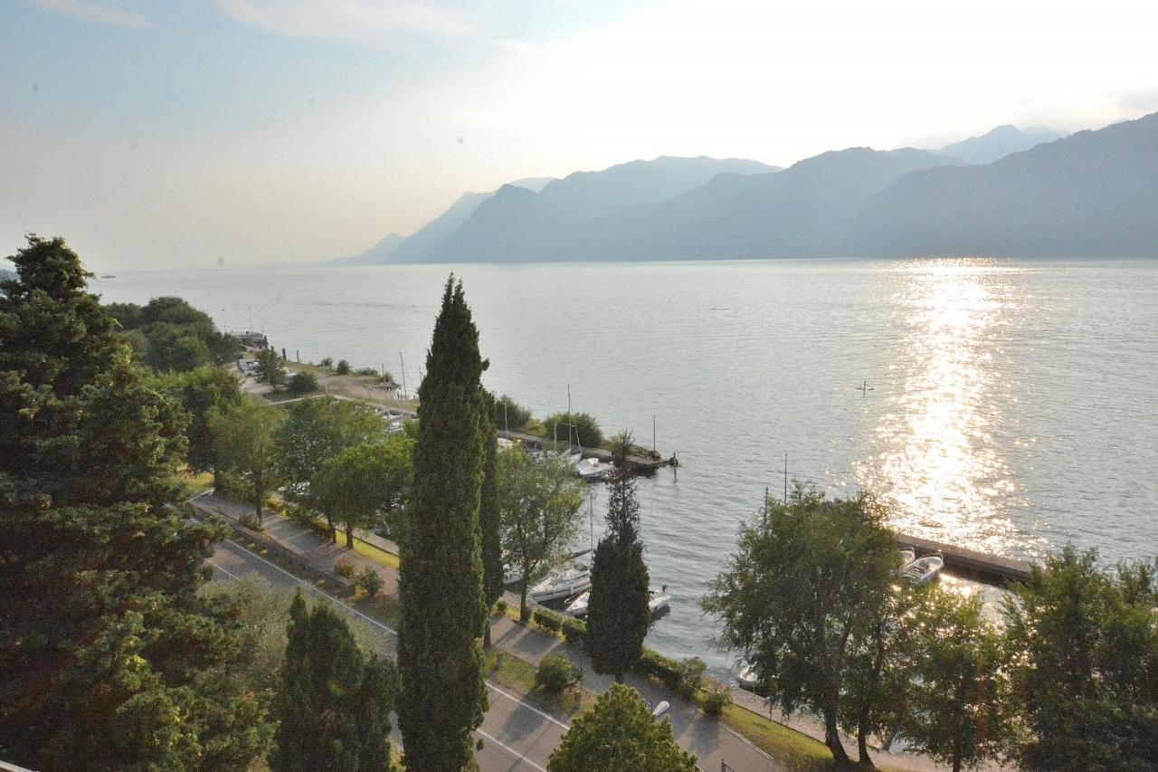 Apartment Windows On The Lake مالتشيزينيه المظهر الخارجي الصورة