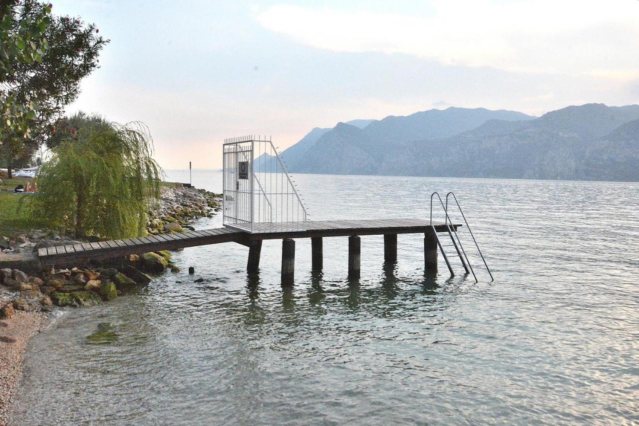 Apartment Windows On The Lake مالتشيزينيه المظهر الخارجي الصورة